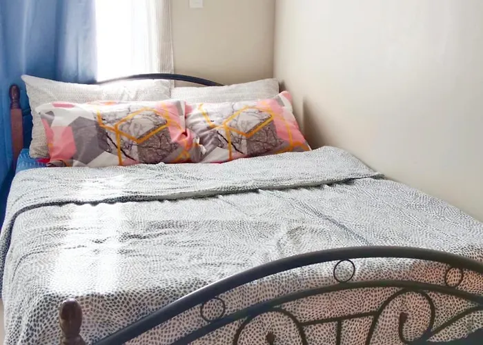 Private Unit With Balcony Near The Beaches Lapu-Lapu City