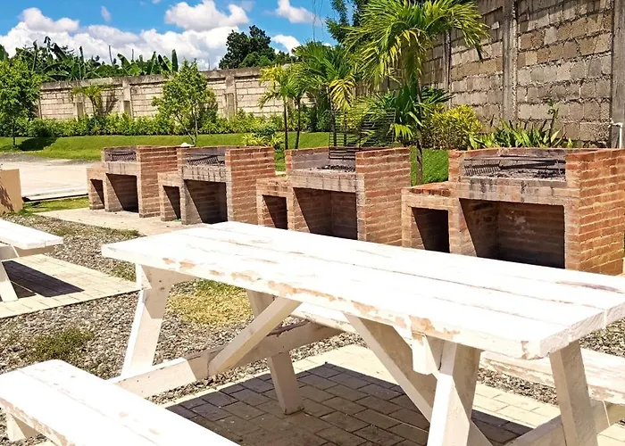 Private Unit With Balcony Near The Beaches * Lapu-Lapu City