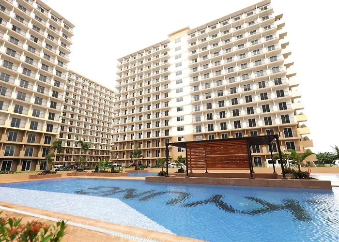 Private Unit With Balcony Near The Beaches Apartment *